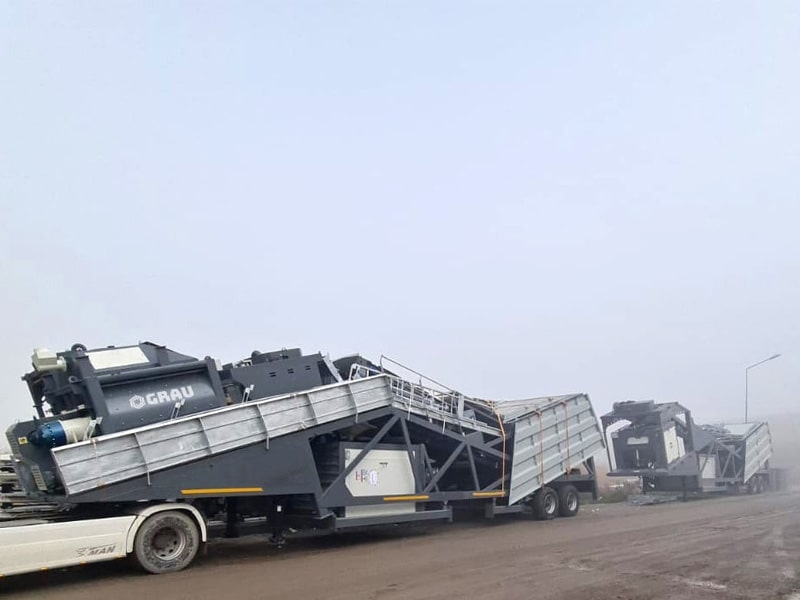 Excellente nouvelle ! Nous avons deux centrales à béton mobiles en stock !