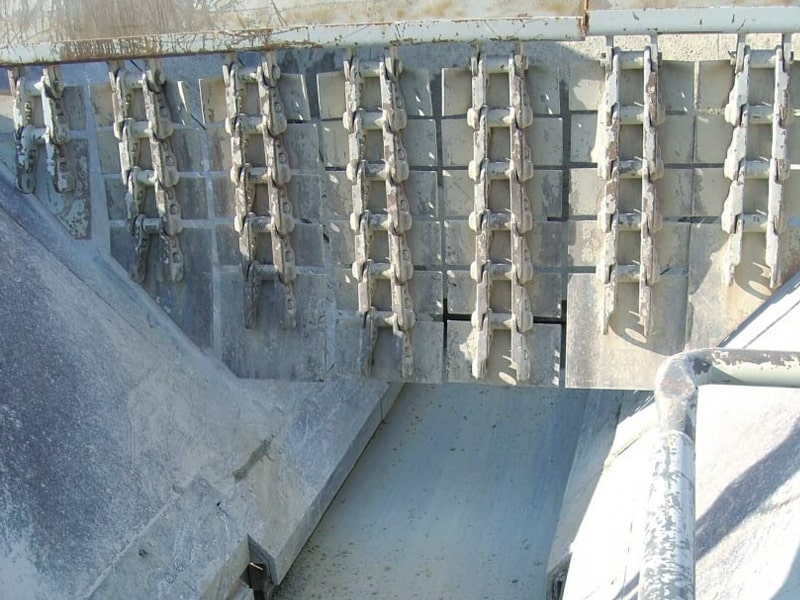 VIBRATING FEEDERS